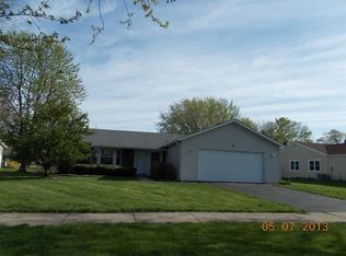 19 E Cunningham Dr, Palatine, IL 60067