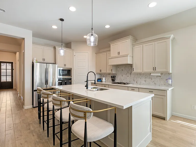 1448 Kingswell Ln — Photo 3