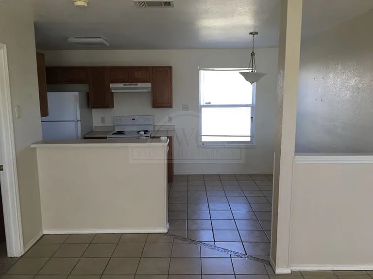 2312 Wildewood Dr #B — Photo 7