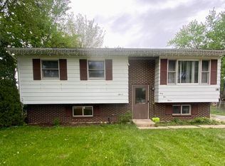 4912 Drive In Ln, Crystal Lake, IL 60014