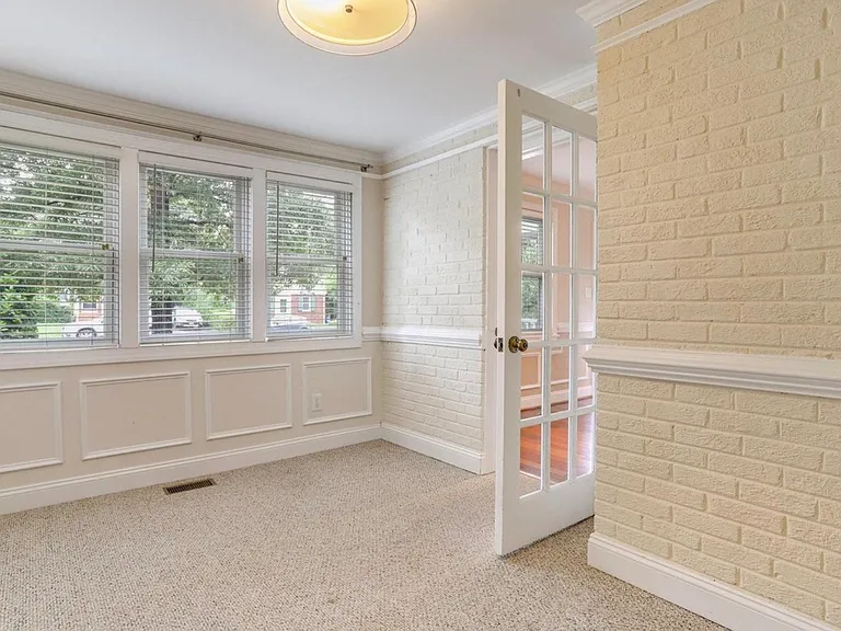 615 N George Mason Dr — Photo 8