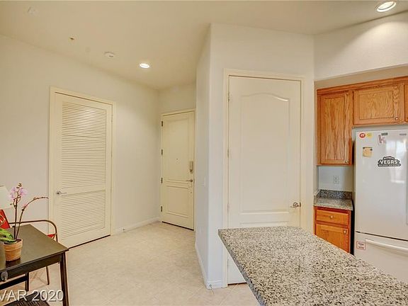 5th image of 38 E Serene Ave Unit 426