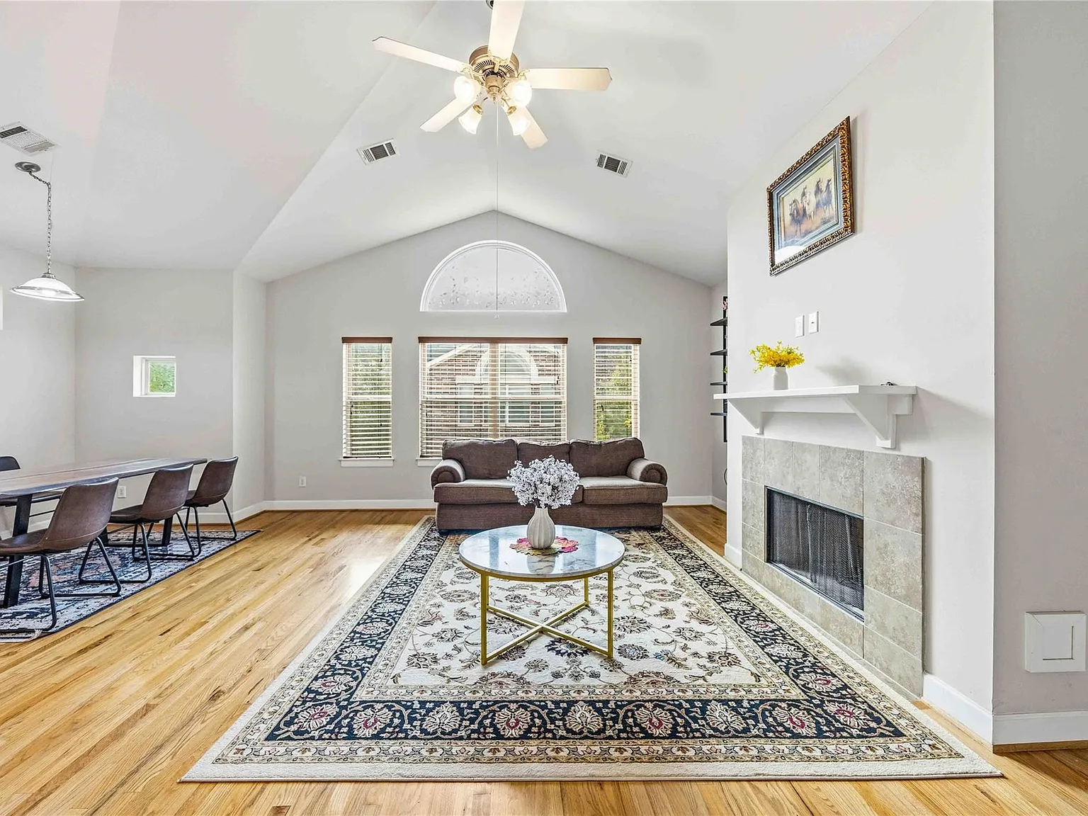 3 bed, 2.5 bath, 1791 sqft, $1,900 — Photo 1
