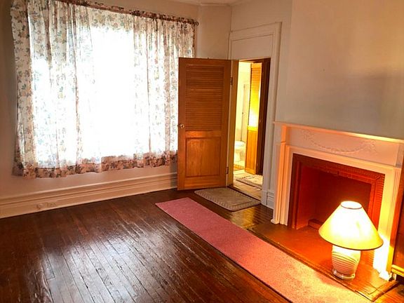 5th image of 126 Oakley Ave #1