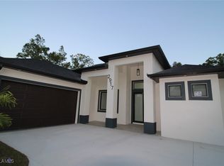 2917 51st St W, Lehigh Acres, FL 33971