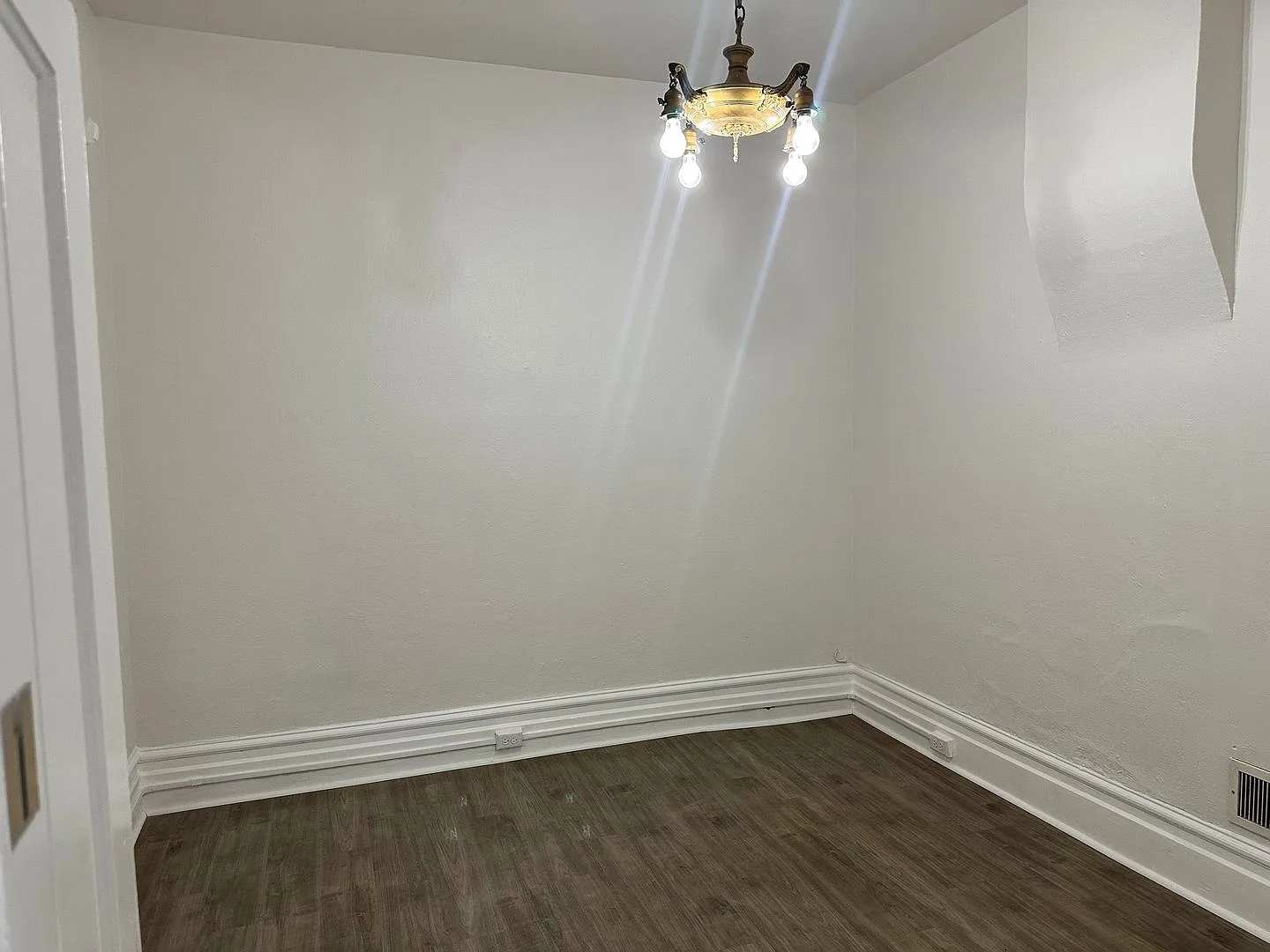 University Housing SLC LLC - 327 — Photo 3