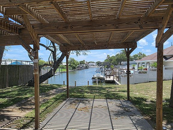 2nd image of 13929 Sea Horse Ave