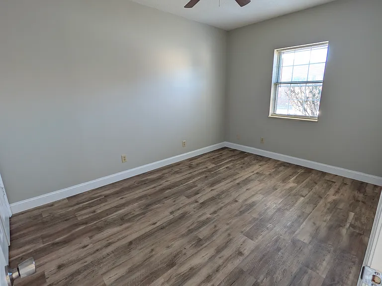 212 Broad St #5 — Photo 10