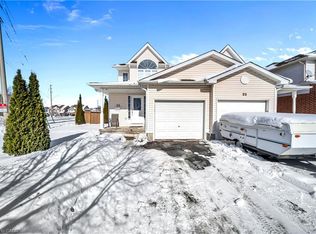 25 Breesegarden Ln, Guelph, ON N1E 7H1