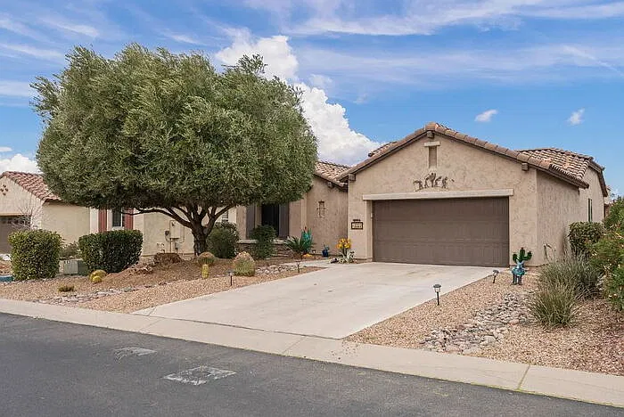 2 bed, 2.0 bath, 1705 sqft, $2,195 — Photo 1
