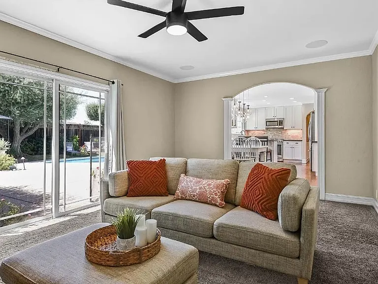 4318 Satinwood Dr — Photo 15