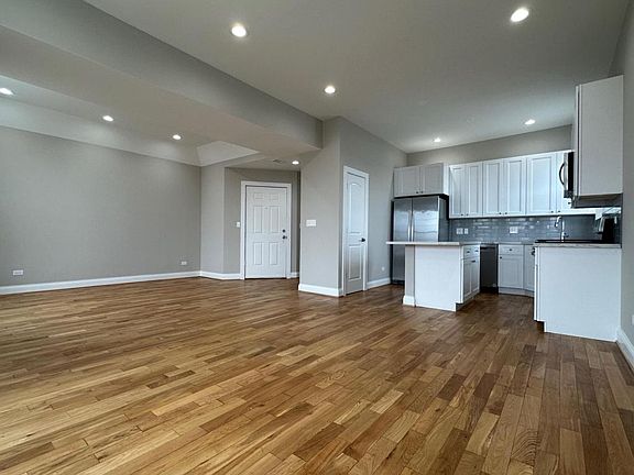 2nd image of 5318-20 S Wabash Ave W