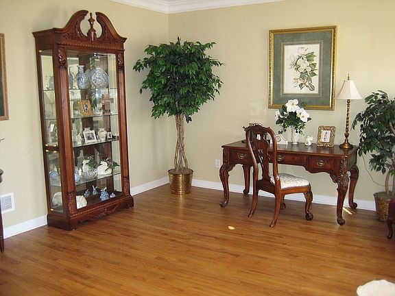 Home library-size LR