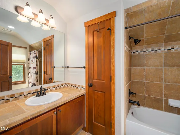 20 DISCOVERY Lane, Fraser, CO 80442