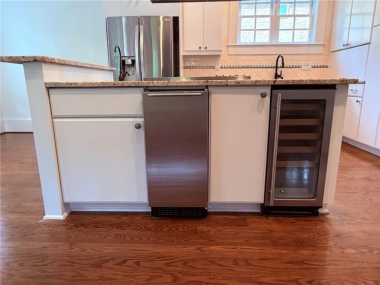 2617 Canterbury Trl NE — Photo 5