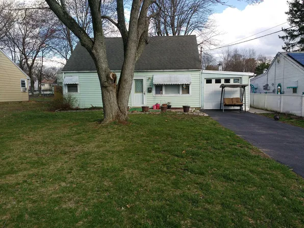 18 Dixfield Ave, Ewing, NJ 08618