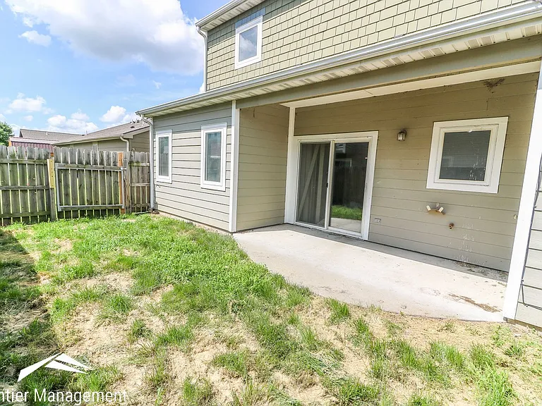 2714 Donnas Way — Photo 2