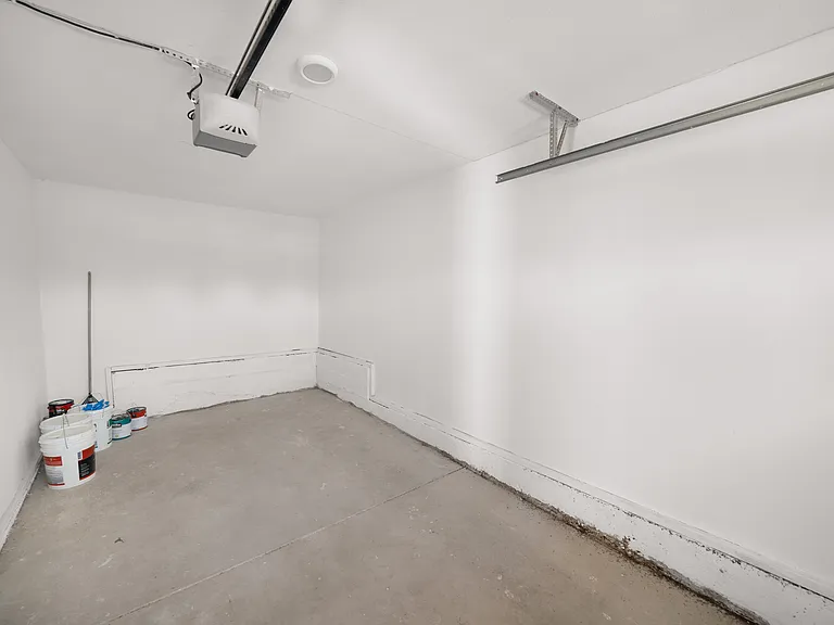 2035 Las Colinas Ave — Photo 6