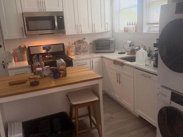 36 Courter Ave #1A