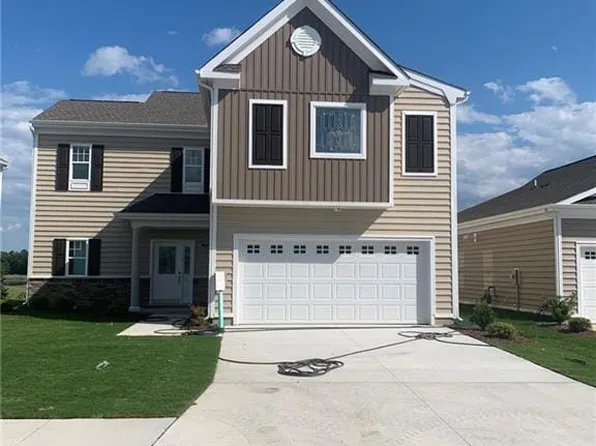 112 Corcoran Ln, Suffolk, VA 23434