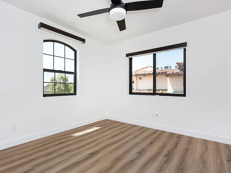 2610-2612 Juan St #2612-1 — Photo 11
