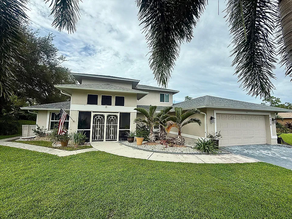 6472 Emerald Pines Cir