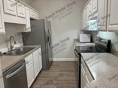 3 bed, 2.0 bath, 1250 sqft, $1,900 — Photo 3