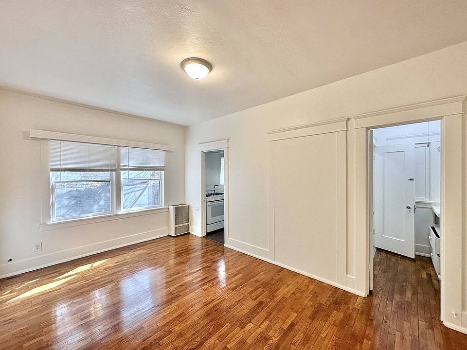 1st image of 223 Lime Ave #11032069