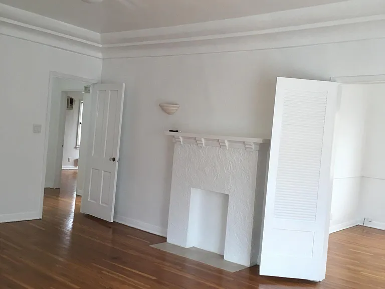 442 N Spaulding Ave #442 — Photo 8