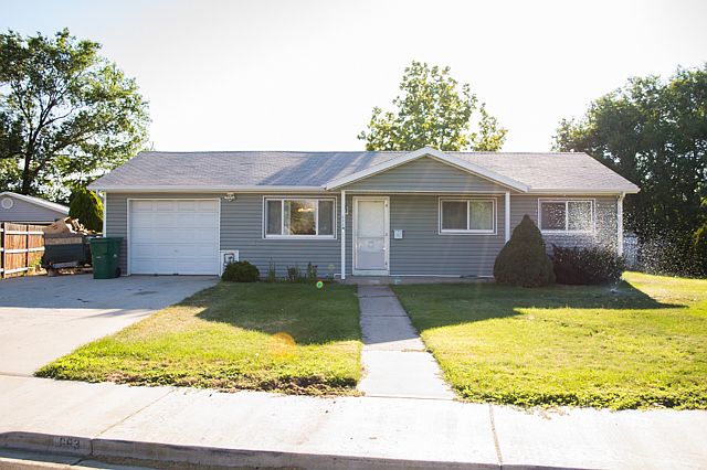 1st image of 693 Orchard Dr
