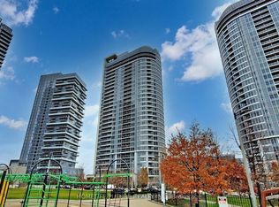 181 Village Green Sq #821, Toronto, ON M1S 0K6