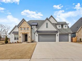 510 SW Autumn Hills Rd, Bentonville, AR 72712