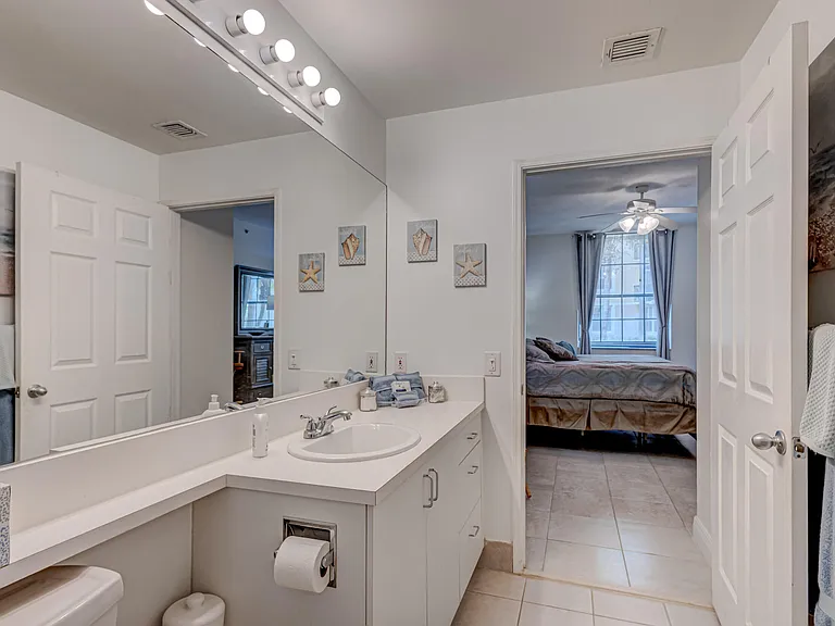 630 Sapodilla Ave #112 — Photo 29
