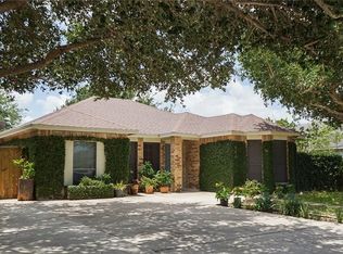 1406 E Rabbit Run Ave, Alton, TX 78573