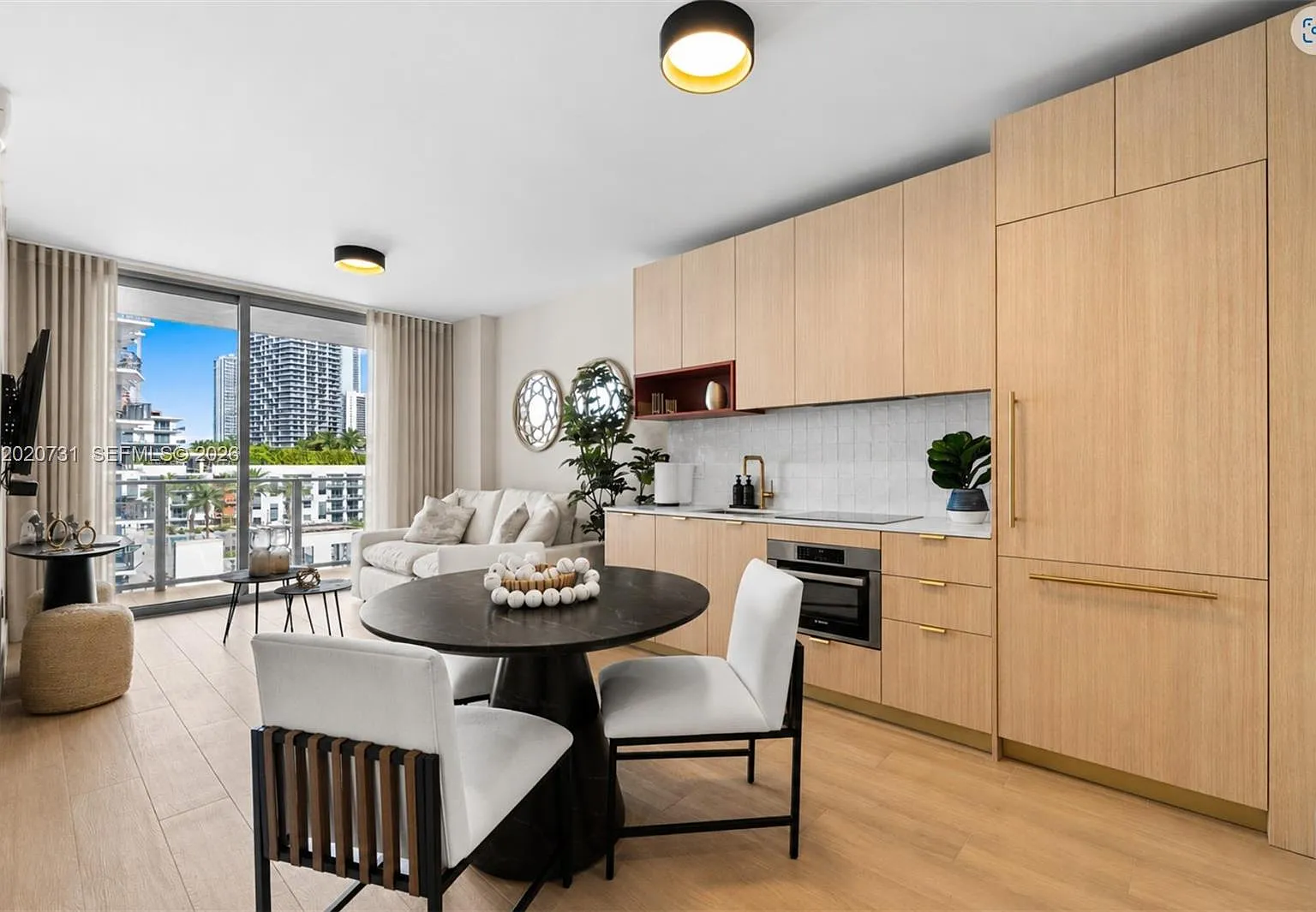 1 bed, 1.0 bath, 598 sqft, $4,300 — Photo 3