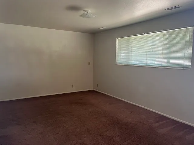 75 E 600 N — Photo 5
