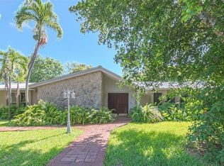 17192 SW 84th Ave, Miami, FL 33157