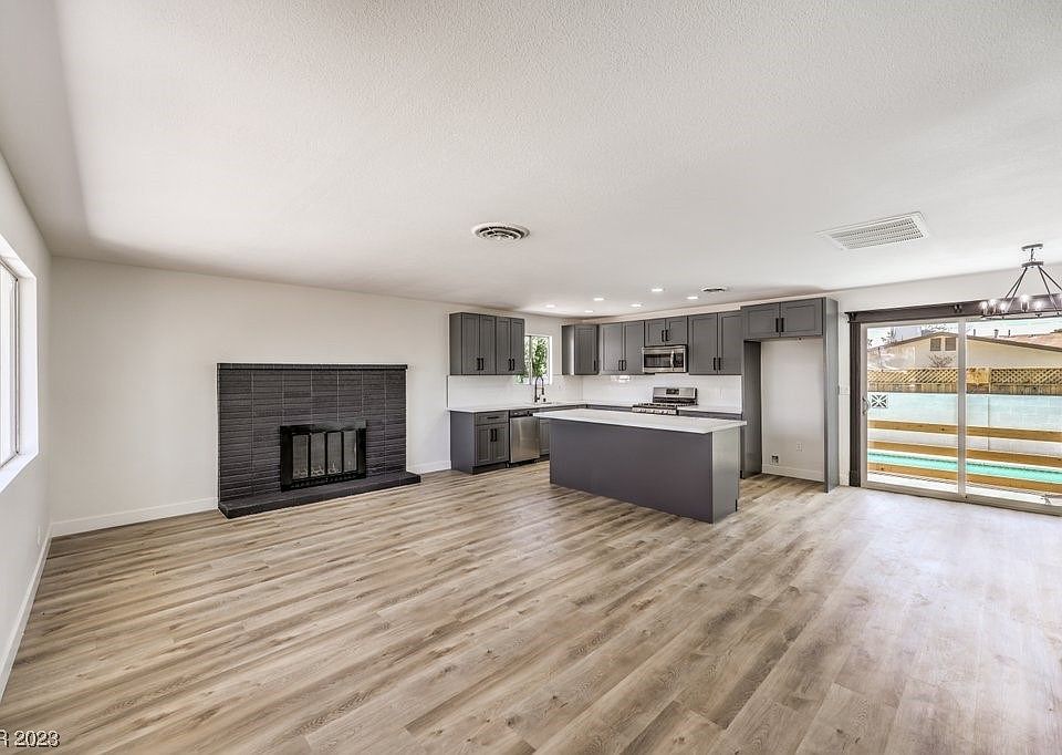 1st image of 5077 Stampa Ave