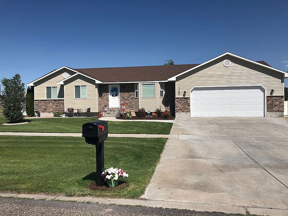 1st image of 1496 N Preston Dr