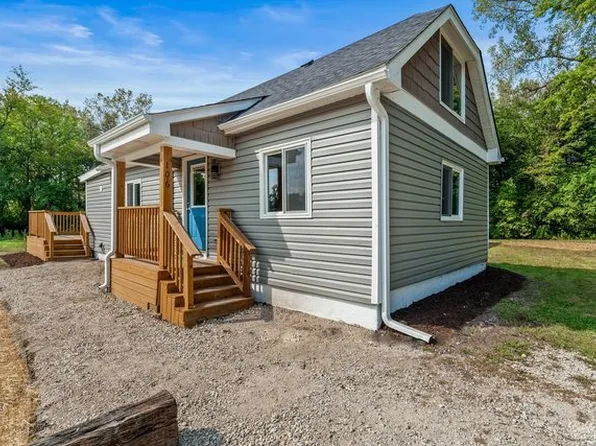 106 Georgine St, Crystal Lake, IL 60014