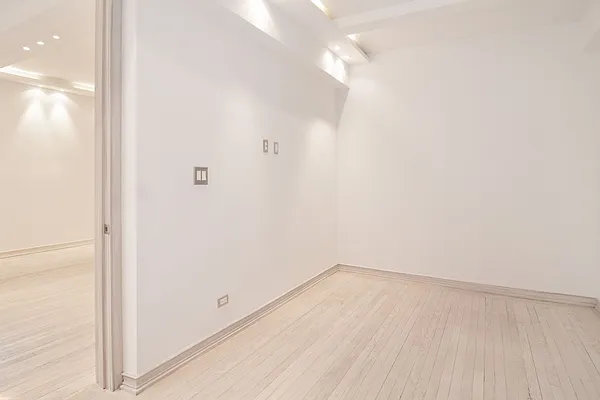 Rented by WAM Partners - William Moses Co. | media 28