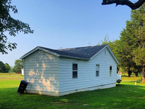 2nd image of 36681 Owens Dr