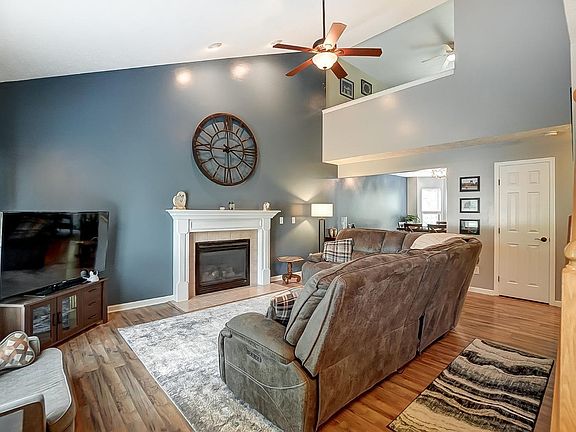 5th image of 1192 E Glen Echo Ln
