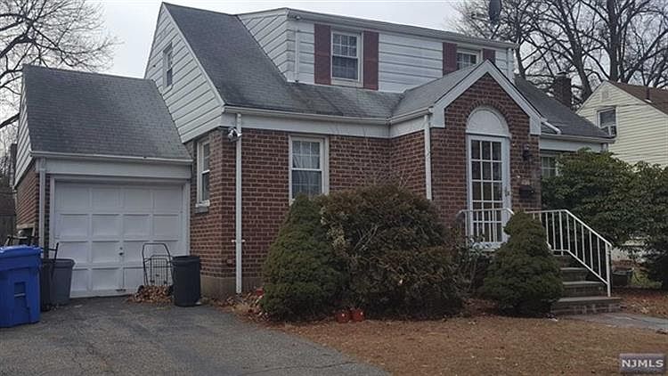 2nd image of 302 Howell Rd