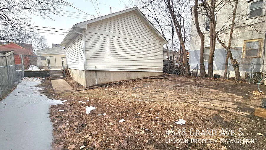 Building Photo - 4538 Grand Ave S