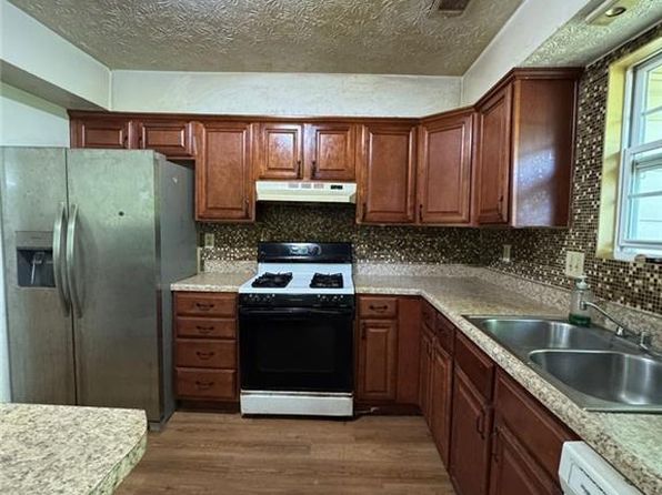 3739 Jamestown Ct, Atlanta, GA 30340