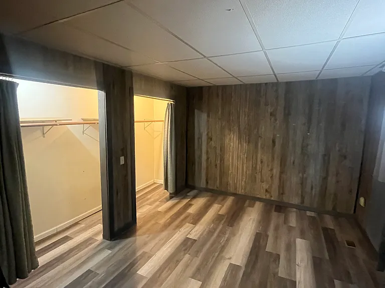 237 S East St — Photo 13
