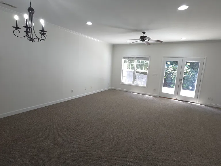 113 Bankside Ln — Photo 9