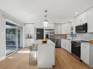 405 Shore Dr E, Oldsmar, FL 34677