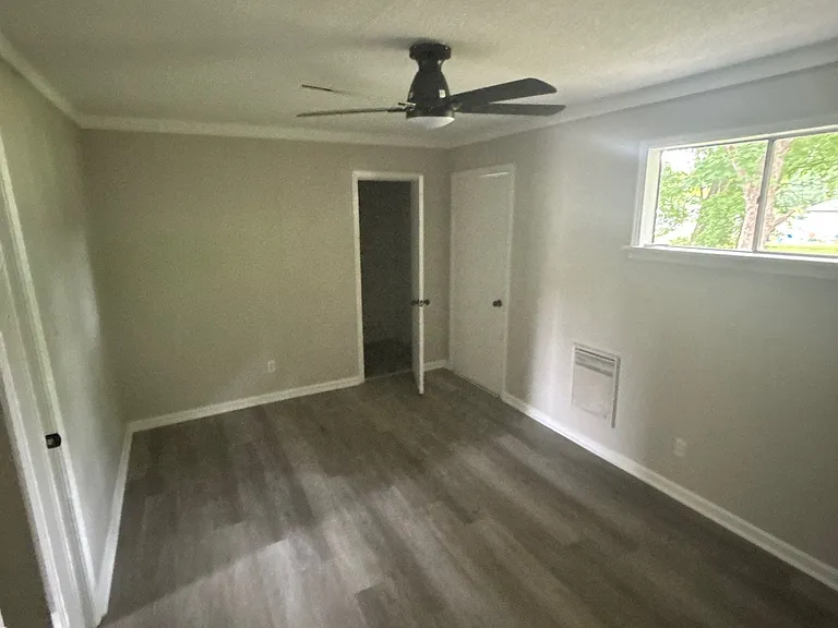 328 Keltner St — Photo 5